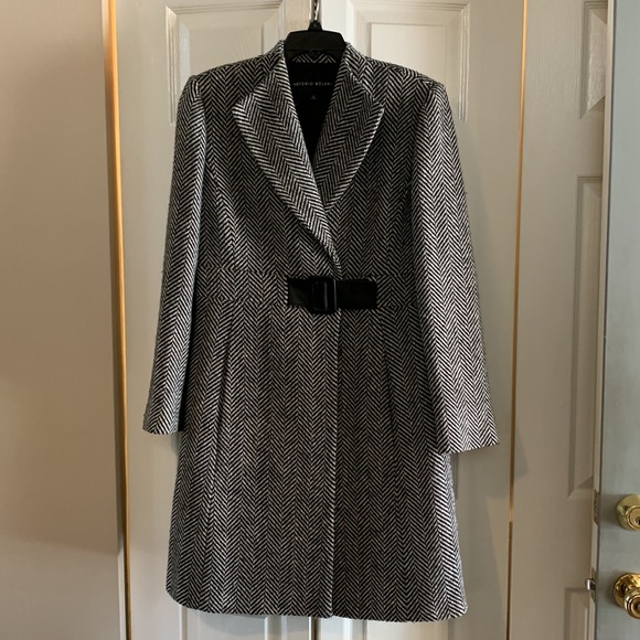 ANTONIO MELANI Jackets & Blazers - Antonio Melani black and white herringbone chevron pattern wool blend coat sz6
